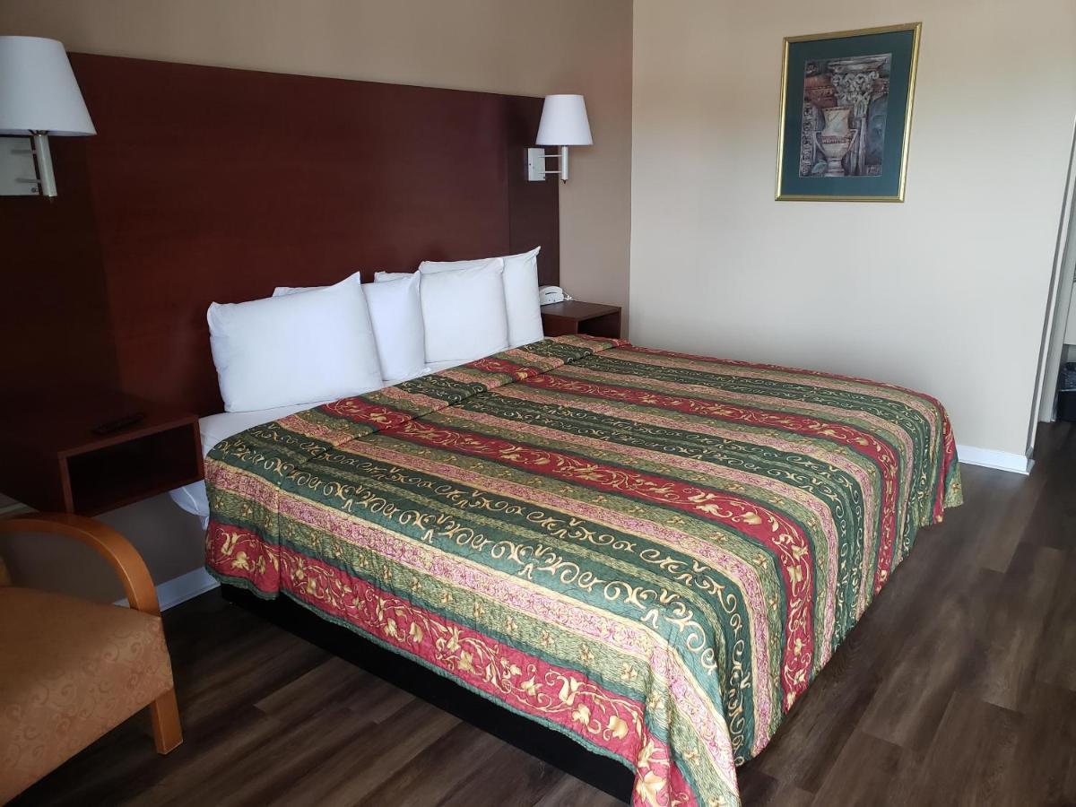 Conway Express Inn Bagian luar foto