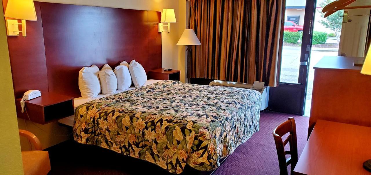 Conway Express Inn Bagian luar foto